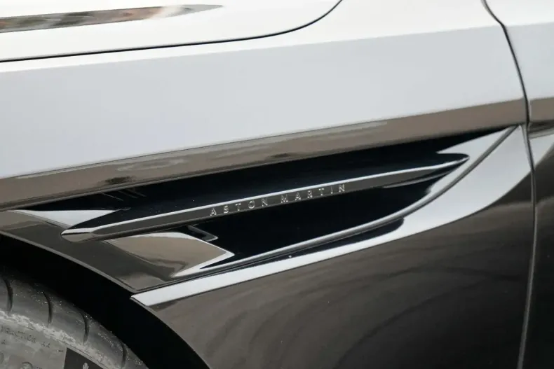 Aston Martin DB12 din 2024 cu 20.500 km - oferta AST174770 - foto 19