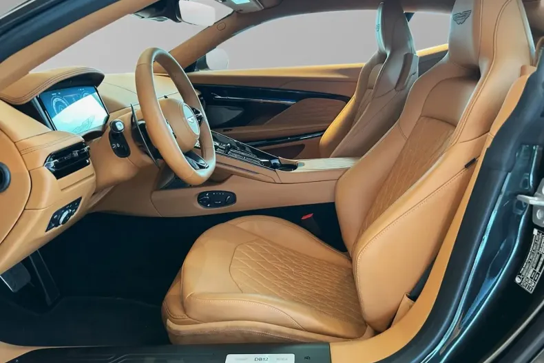 Aston Martin DB12 din 2024 cu 1.200 km - oferta AST174771 - foto 22