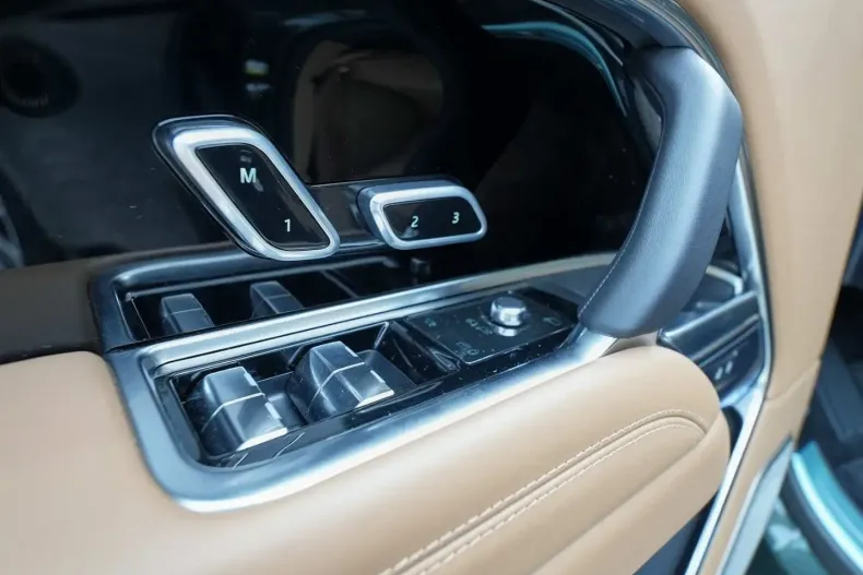 Land Rover Range Rover din 2025 cu 6.000 km - oferta LAN174774 - foto 16