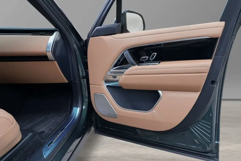 Land Rover Range Rover din 2025 cu 6.000 km - oferta LAN174774 - foto 22