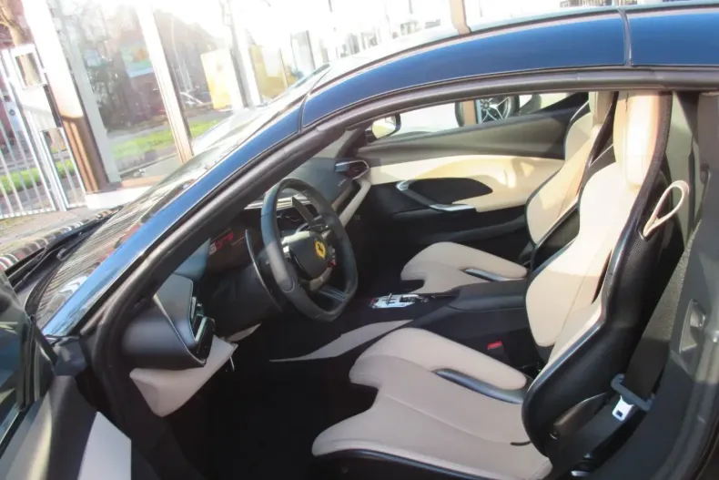 Ferrari 296 GTS din 2023 cu 2.200 km - oferta FER174775 - foto 7