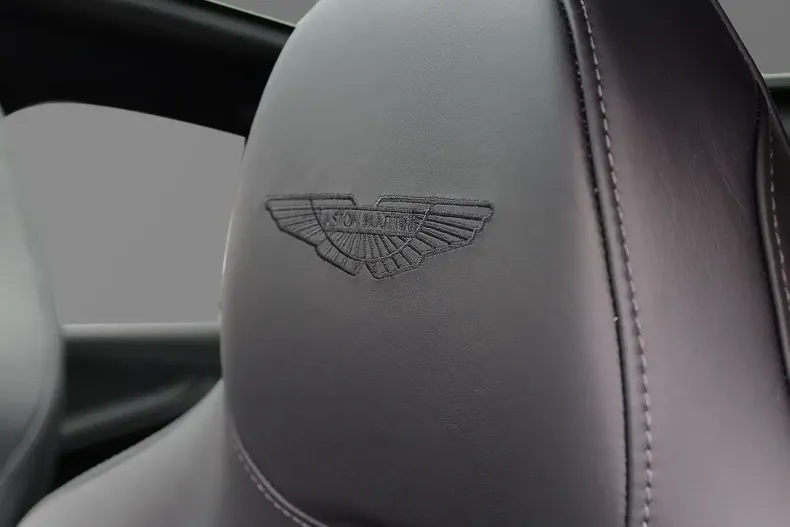 Aston Martin DBX din 2024 cu 1.420 km - oferta AST174776 - foto 5