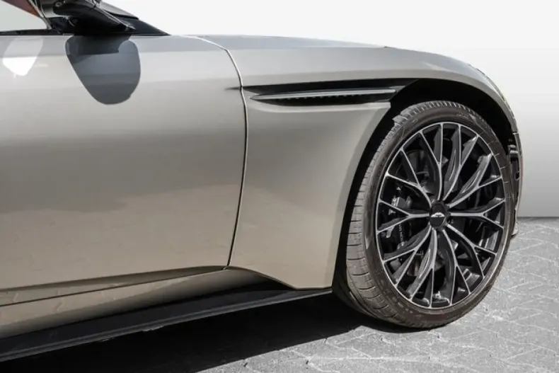 Aston Martin DB11 din 2023 cu 11.837 km - oferta AST174777 - foto 9