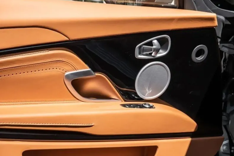 Aston Martin DB11 din 2023 cu 11.837 km - oferta AST174777 - foto 17