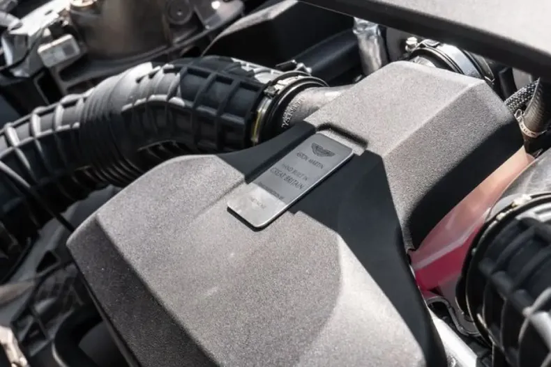 Aston Martin DB11 din 2023 cu 11.837 km - oferta AST174777 - foto 26