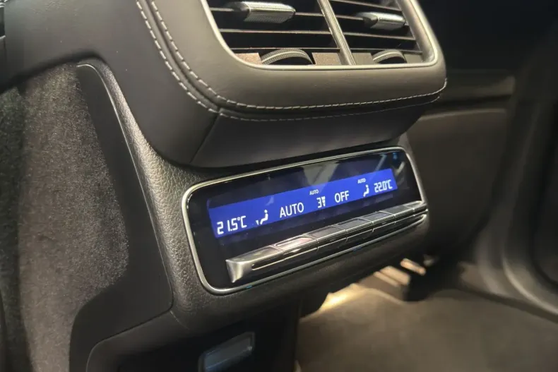 Mercedes-Benz GLE 63 AMG din 2024 cu 23.979 km - oferta MER174779 - foto 23