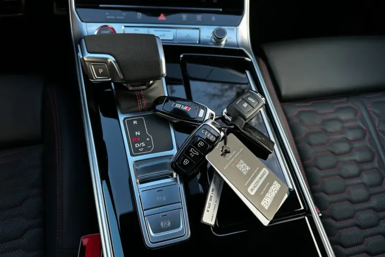 Audi RS6 din 2023 cu 16.000 km - oferta AUD174785 - foto 19