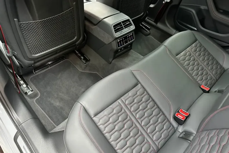 Audi RS6 din 2023 cu 16.000 km - oferta AUD174785 - foto 35