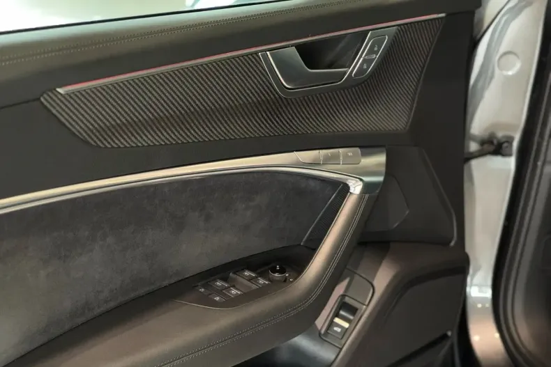 Audi RS6 din 2023 cu 40.000 km - oferta AUD174787 - foto 13