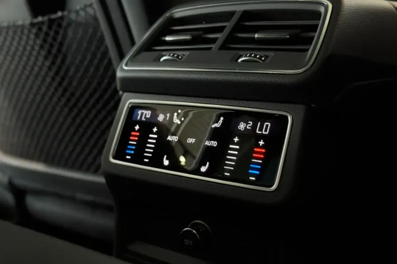 Audi RS6 din 2023 cu 40.000 km - oferta AUD174787 - foto 28