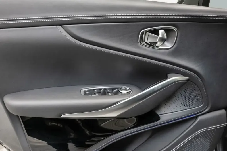 Aston Martin DBX din 2024 cu 12.073 km - oferta AST174789 - foto 18