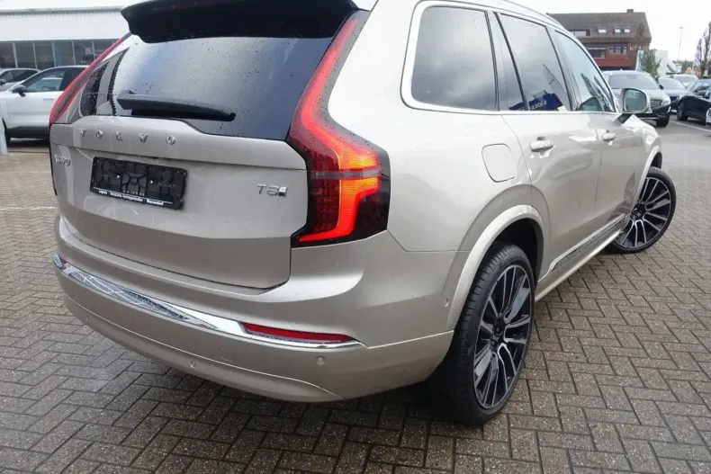 Volvo XC90 din 2025 cu 7.100 km - oferta VOL174790 - foto 2