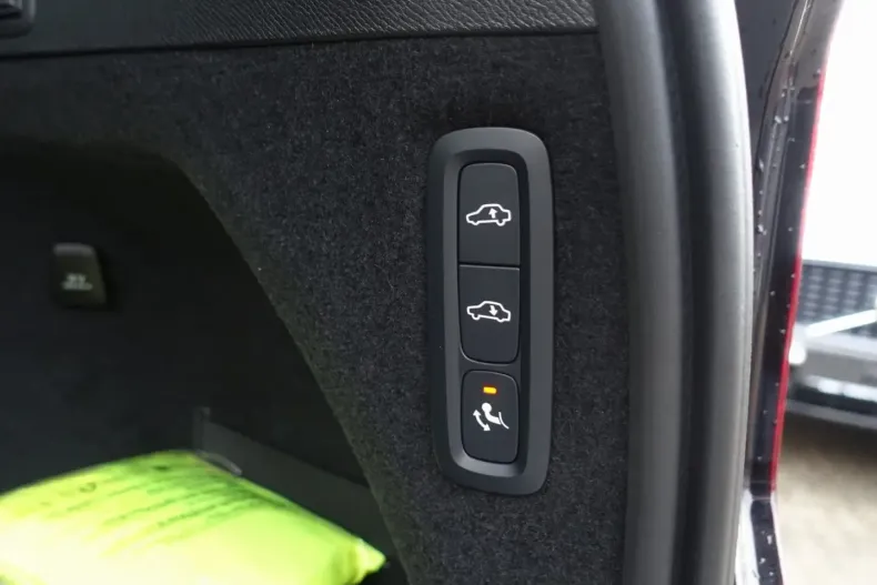 Volvo XC90 din 2025 cu 7.100 km - oferta VOL174790 - foto 29