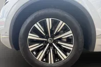 Volkswagen Touareg din 2021 cu 73.894 km - oferta VOL174795 - foto 4