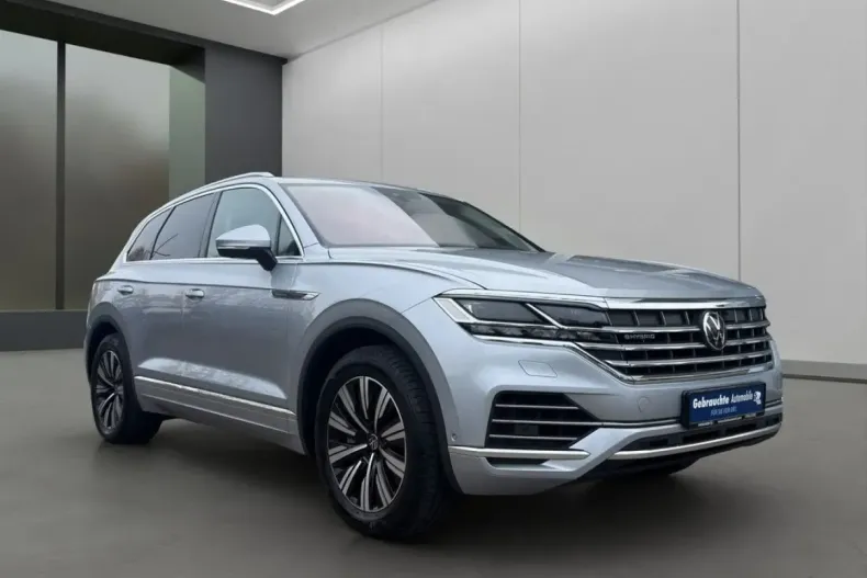 Volkswagen Touareg din 2021 cu 73.894 km - oferta VOL174795 - foto 14