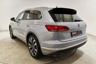 Volkswagen Touareg din 2021 cu 50.500 km - oferta VOL174796 - foto 4