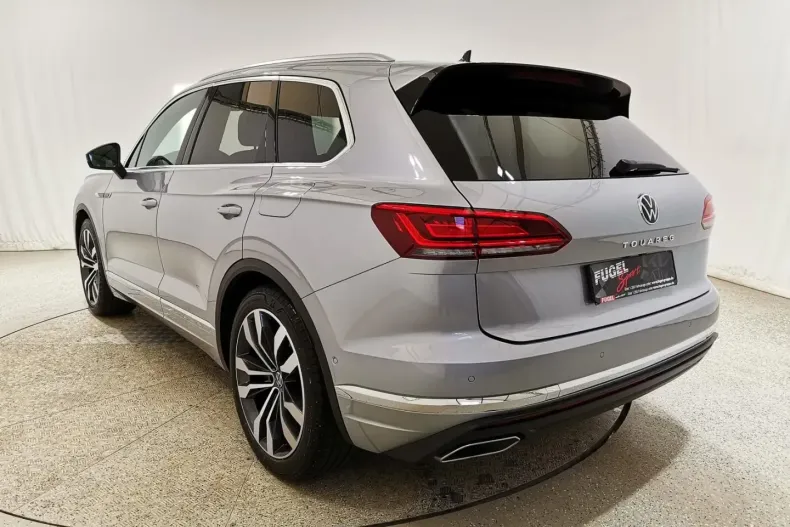 Volkswagen Touareg din 2021 cu 50.500 km - oferta VOL174796 - foto 4