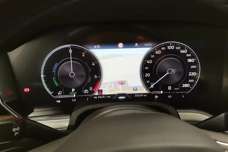 Volkswagen Touareg din 2021 cu 50.500 km - oferta VOL174796 - foto 19