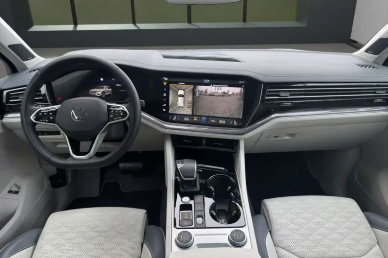 Volkswagen Touareg din 2021 cu 73.894 km - oferta VOL174797 - foto 9