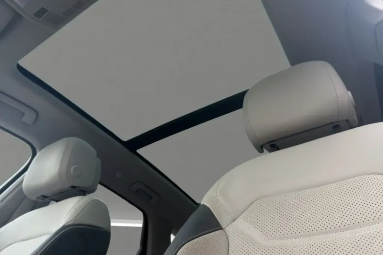 Volkswagen Touareg din 2021 cu 73.894 km - oferta VOL174797 - foto 18