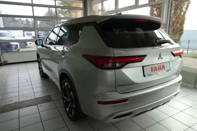 Mitsubishi Outlander din 2024 cu 33.000 km - oferta MIT174803 - foto 6