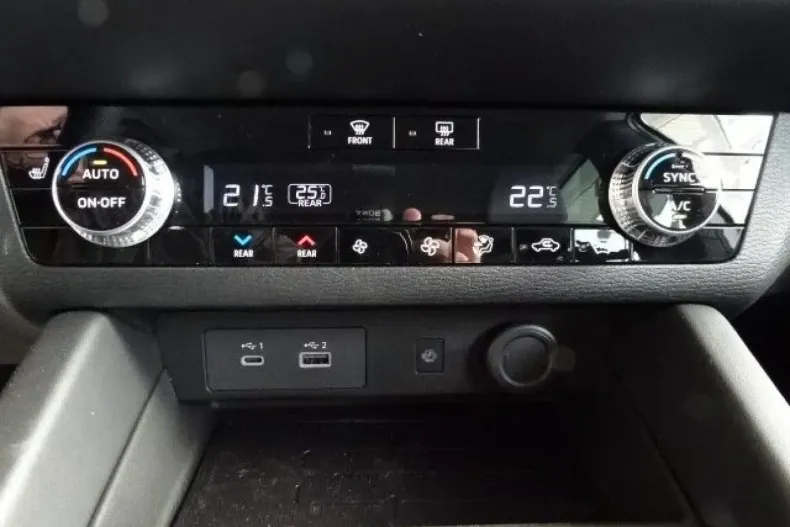 Mitsubishi Outlander din 2024 cu 33.000 km - oferta MIT174803 - foto 24