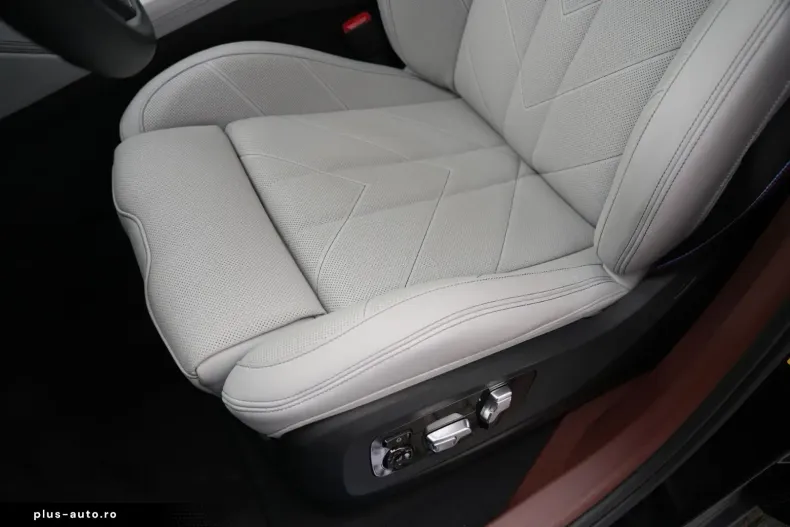 BMW XM din 2023 cu 6.500 km - oferta BMW174813 - foto 45