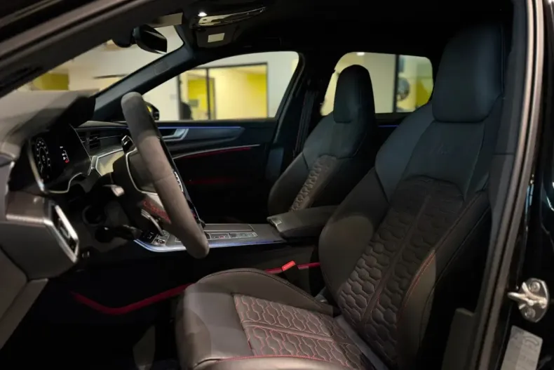 Audi RS6 din 2024 cu 2.698 km - oferta AUD174819 - foto 16