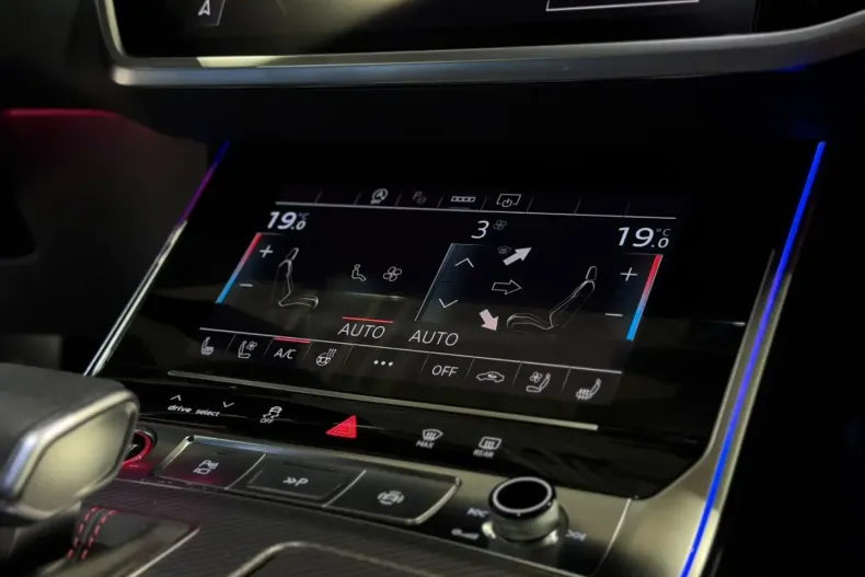 Audi RS6 din 2024 cu 2.698 km - oferta AUD174819 - foto 22