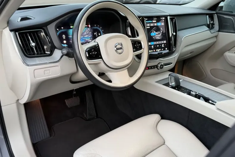 Volvo XC60 din 2024 cu 16.900 km - oferta VOL174825 - foto 10