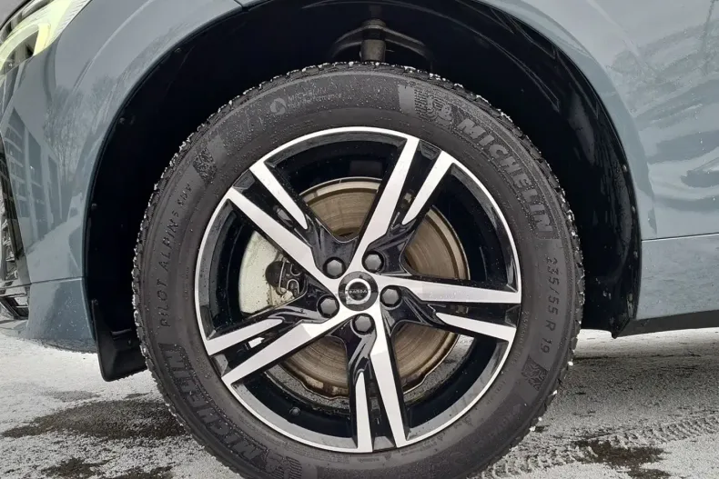 Volvo XC60 din 2022 cu 44.293 km - oferta VOL174828 - foto 9