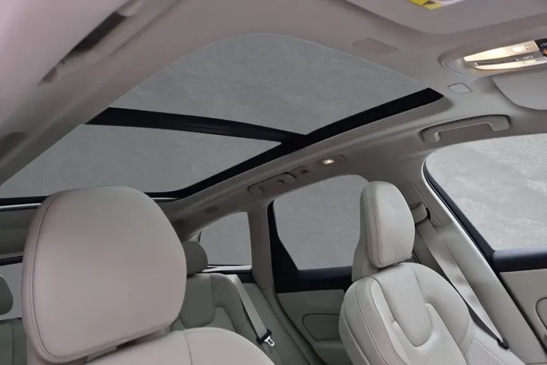 Volvo XC60 din 2022 cu 44.293 km - oferta VOL174829 - foto 10