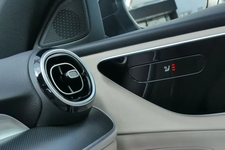 Mercedes-Benz C 180 din 2024 cu 7.048 km - oferta MER174836 - foto 13