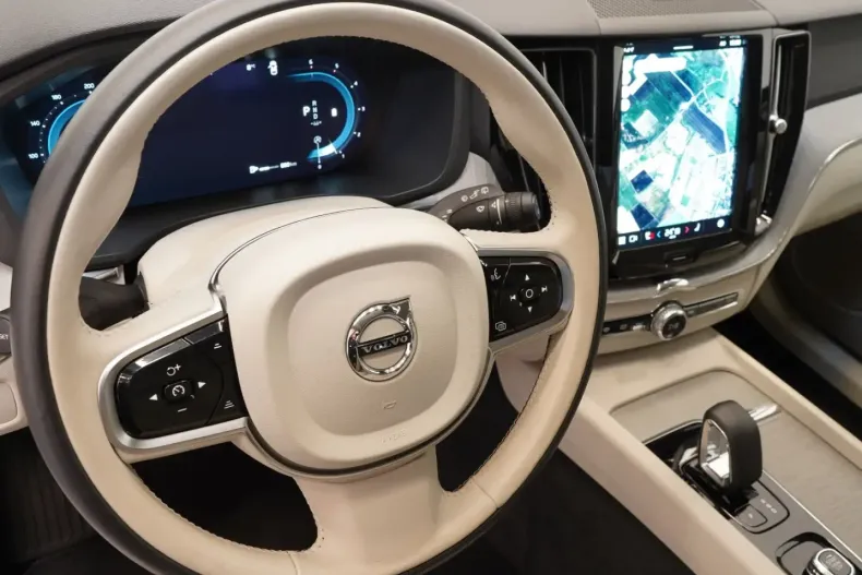 Volvo XC60 din 2023 cu 33.573 km - oferta VOL174846 - foto 6