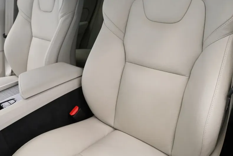 Volvo XC60 din 2023 cu 33.573 km - oferta VOL174846 - foto 12