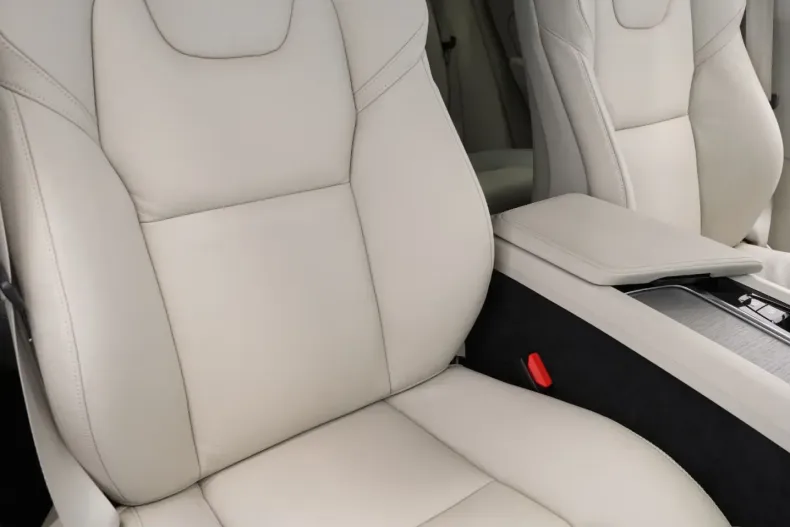 Volvo XC60 din 2023 cu 33.573 km - oferta VOL174846 - foto 13