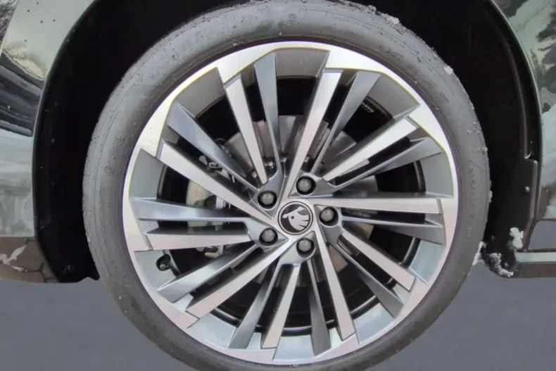 Skoda Superb din 2025 cu 13.089 km - oferta SKO174847 - foto 8