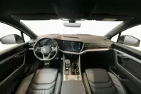 Volkswagen Touareg din 2023 cu 80.757 km - oferta VOL174850 - foto 2