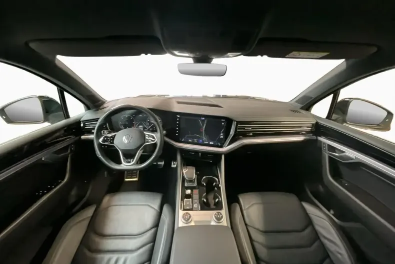 Volkswagen Touareg din 2023 cu 80.757 km - oferta VOL174850 - foto 2