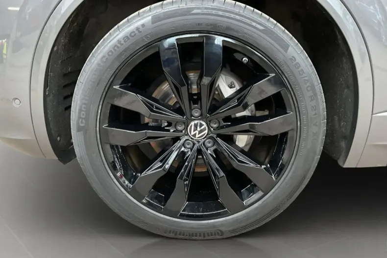 Volkswagen Touareg din 2023 cu 80.757 km - oferta VOL174850 - foto 8