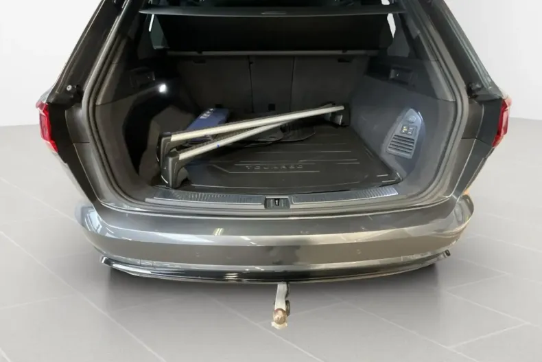 Volkswagen Touareg din 2023 cu 80.757 km - oferta VOL174850 - foto 16