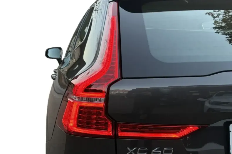 Volvo XC60 din 2022 cu 70.400 km - oferta VOL174851 - foto 9
