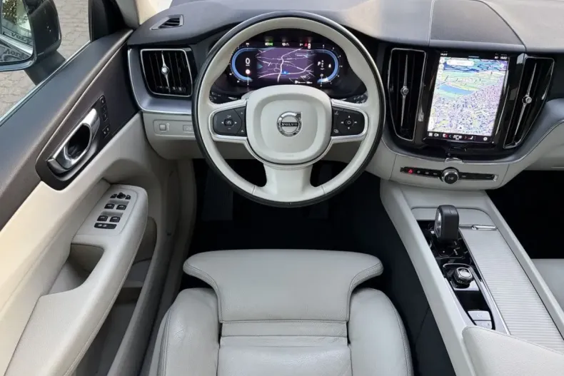 Volvo XC60 din 2022 cu 70.400 km - oferta VOL174851 - foto 22