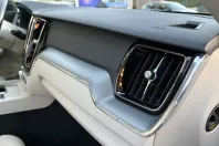 Volvo XC60 din 2022 cu 70.400 km - oferta VOL174851 - foto 31