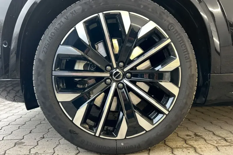 Volvo XC90 din 2025 cu 9.900 km - oferta VOL174854 - foto 9