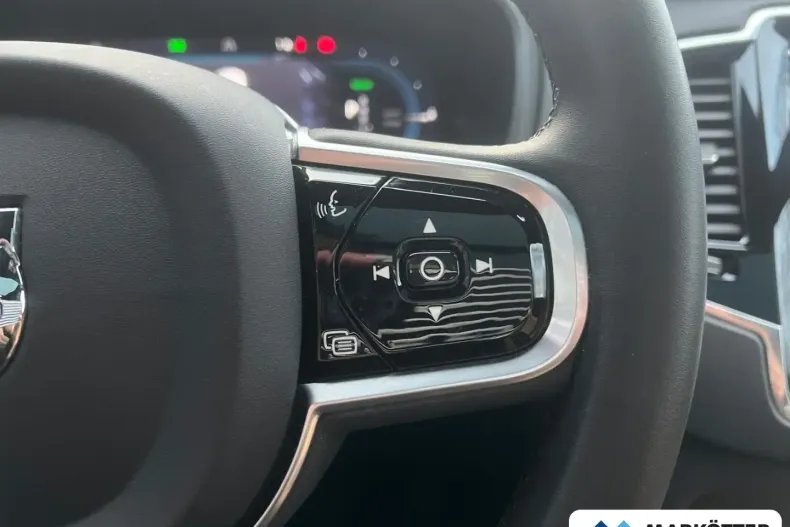 Volvo XC90 din 2022 cu 46.262 km - oferta VOL174856 - foto 24