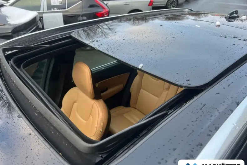 Volvo XC90 din 2022 cu 46.262 km - oferta VOL174856 - foto 31