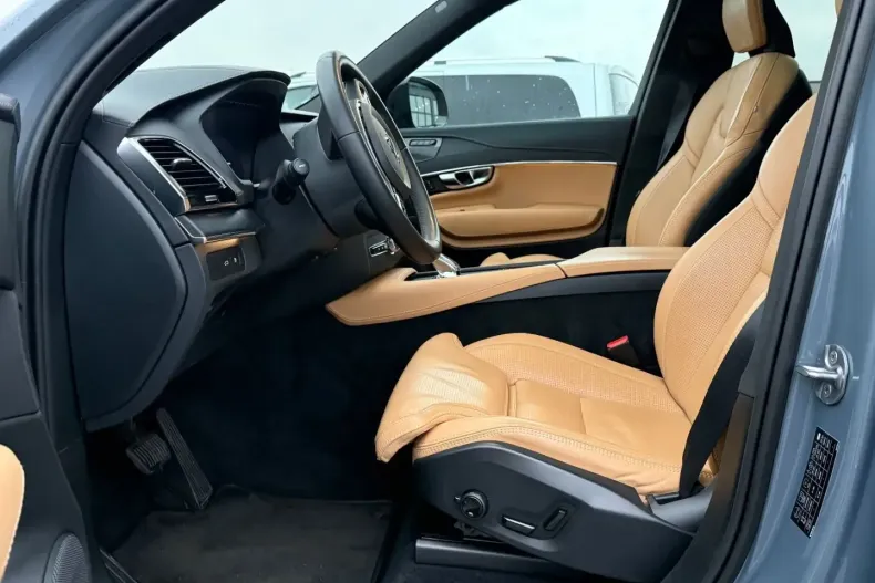 Volvo XC90 din 2022 cu 76.702 km - oferta VOL174857 - foto 14