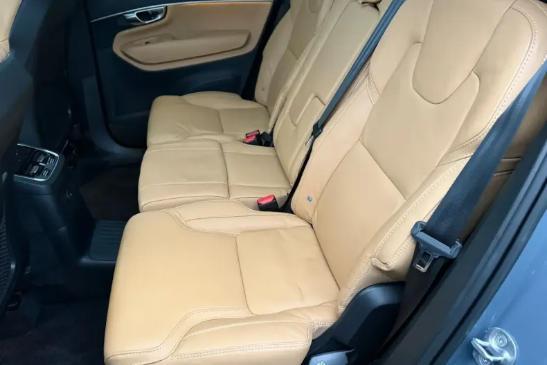 Volvo XC90 din 2022 cu 76.702 km - oferta VOL174857 - foto 19