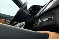 Volvo XC90 din 2022 cu 76.702 km - oferta VOL174857 - foto 21